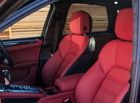 Porsche Macan Turbo 15