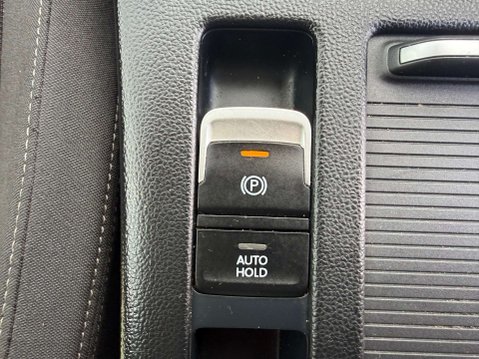 Volkswagen Passat 2.0 Passat SE Business TDI 4dr 33