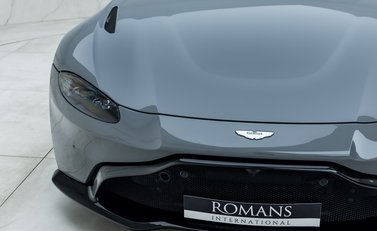 Aston Martin Vantage 22