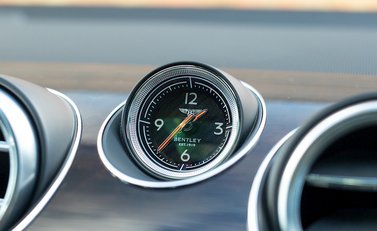 Bentley Bentayga V8 22