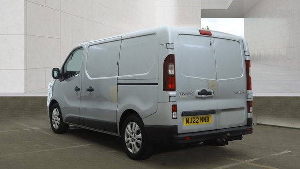 Renault Trafic Crew Cab SWB L1H1 Sport SL28 Air Con Alloys Sensors Tow Bar EURO 6 NO VAT 6
