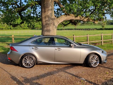 Lexus Is 300H PREMIER 3