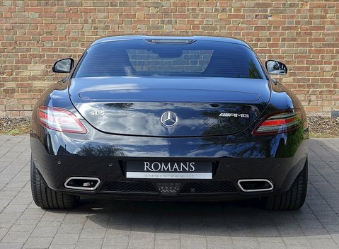 Mercedes-Benz SLS AMG 10