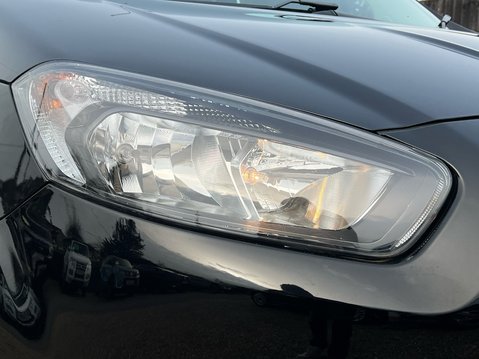 Ford Transit Courier SPORT TDCI 17