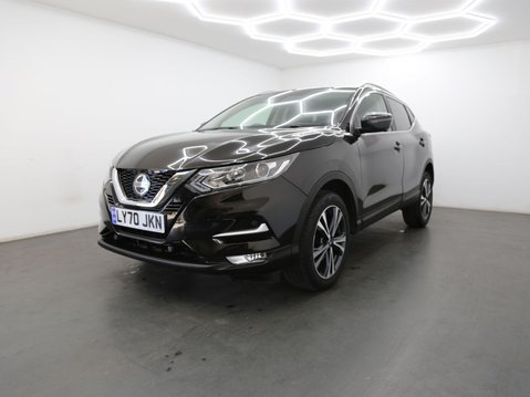 Nissan Qashqai 1.3 DIG-T N-Connecta Euro 6 (s/s) 5dr 3