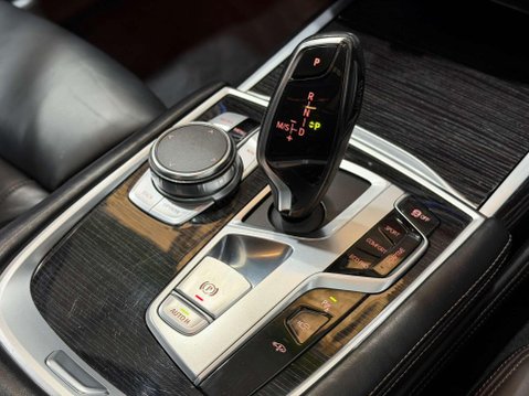 BMW 7 Series 3.0 740Ld M Sport Saloon 4dr Diesel Auto xDrive Euro 6 (s/s) (320 ps) 59