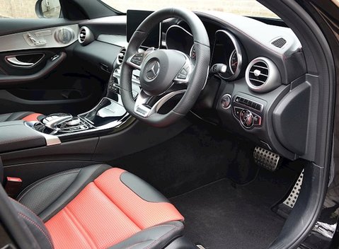 Mercedes-Benz C Class C63 Saloon 10