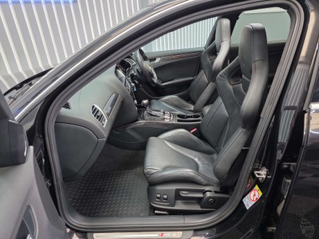 Audi RS4 4.2 FSI V8 Estate 5dr Petrol S Tronic quattro Euro 5 (450 ps) 22