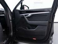 Volkswagen Touareg 3.0 Touareg V6 Black Edition TDI Auto 4WD 5dr 14