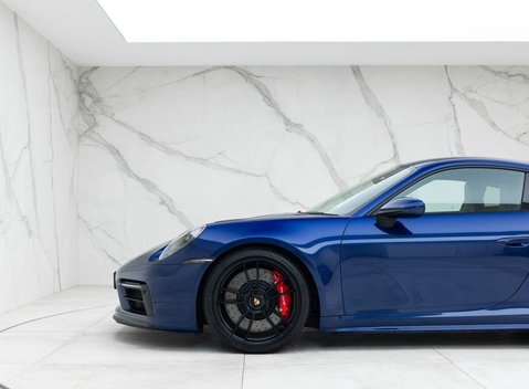 Porsche 911 Carrera GTS (992) 24