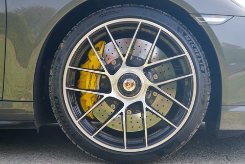 Porsche 911 TURBO S PDK 5
