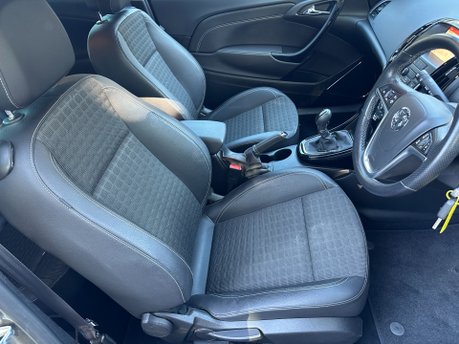 Vauxhall Astra GTC 1.4 SRI S/S 3 Dr 12