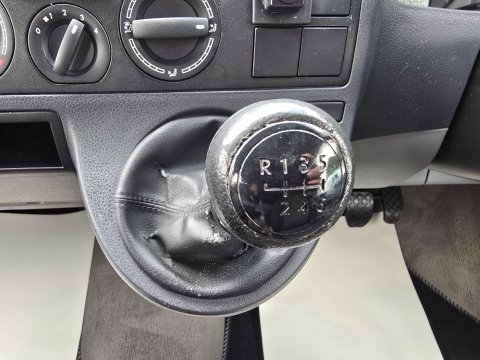 Volkswagen Campervan 30