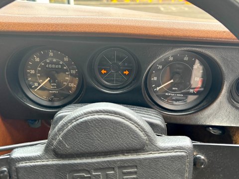 Reliant Scimitar GTE SE6a 57