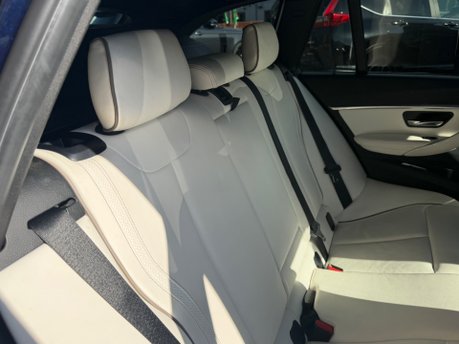 BMW 3 Series 3.0 340i M Sport Touring 5dr Petrol Auto Euro 6 (s/s) (326 ps) 37