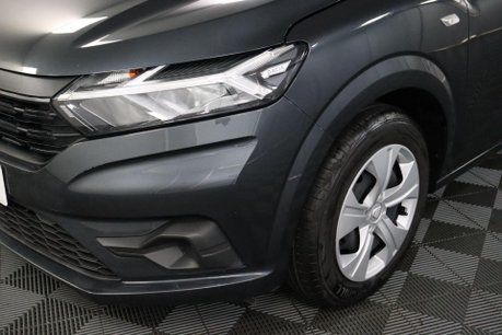 Dacia Sandero ESSENTIAL SCE 31