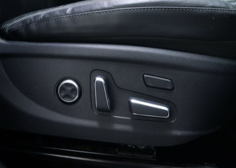 Hyundai SANTA FE 1.6 T-GDi 13.8kWh Ultimate SUV 5dr Petrol Plug-in Hybrid Auto 4WD Euro 6 (s 41