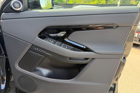 Land Rover Range Rover Evoque DYNAMIC SE 36