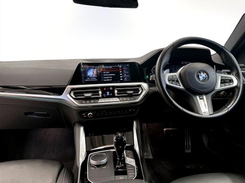 BMW 4 Series 2.0 420i M Sport Coupe 2dr Petrol Auto Euro 6 (s/s) (184 ps) 2 Owners - Sat 19