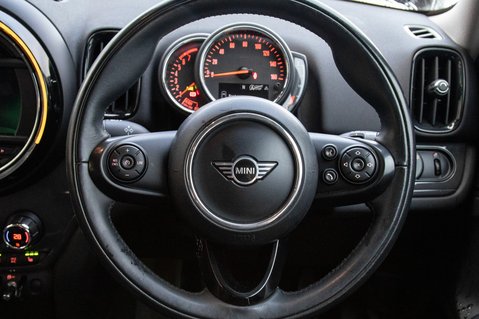 Mini Countryman COOPER CLASSIC 21