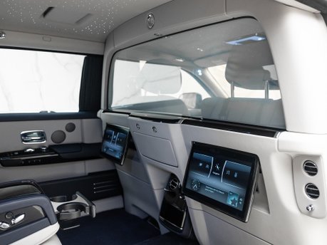 Rolls-Royce Phantom VIII EWB