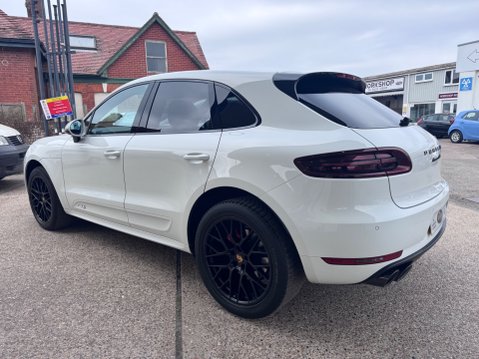Porsche Macan GTS PDK 6