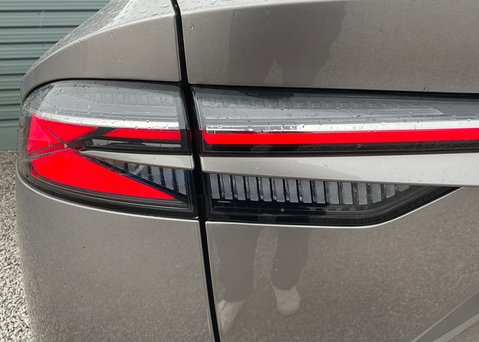 MG HS 1.5 T-GDI PHEV TROPHY 13