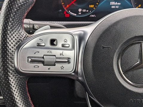 Mercedes-Benz A Class A 250 AMG LINE PREMIUM 23