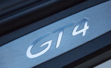 Porsche Cayman GT4 22