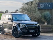 Land Rover Defender P400e XS Edition PHEV 2