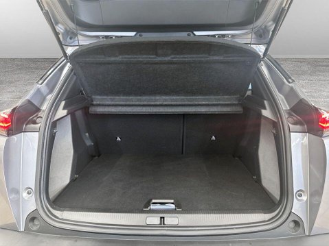 Peugeot e-2008 50kWh Allure SUV 5dr Electric Auto (7kW Charger) (136 ps) DAB Radio - Parki 21