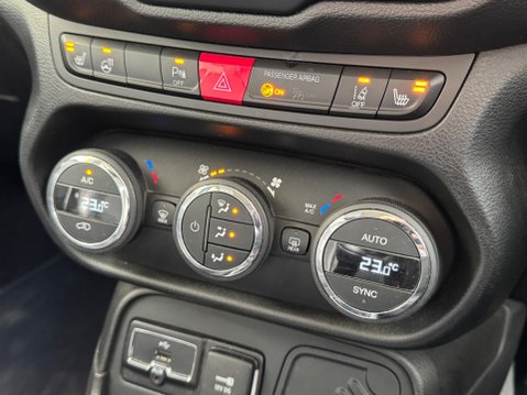 Jeep Renegade 1.4T MultiAirII Limited Euro 6 (s/s) 5dr 23