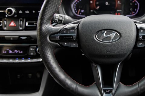 Hyundai i30 T-GDI FASTBACK N LINE MHEV 19