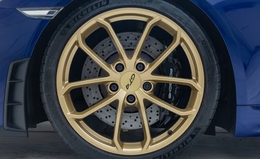 Porsche Cayman GT4 (718) 29