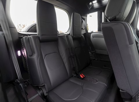 Land Rover Defender 110 X P400 15