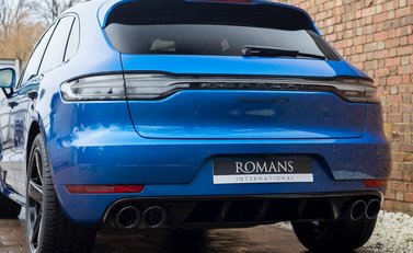 Porsche Macan GTS 30