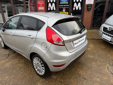 Ford Fiesta TITANIUM - AUTOMATIC 3