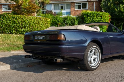 Aston Martin Virage Volante 13