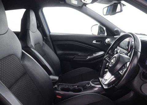 Nissan Juke 1.6 Juke N-Connecta HEV CVT 5dr 38