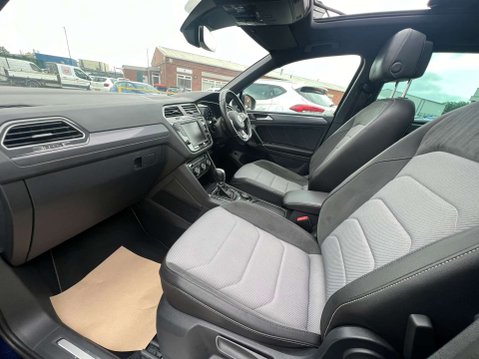 Volkswagen Tiguan 2.0 Tiguan R-Line TDI BlueMotion Technology 4Motion Semi-Automatic 4WD 5dr 24