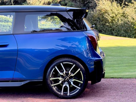 Mini Electric Cooper E SPORT 18