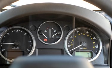 Land Rover Defender 90 Heritage Hard Top 14