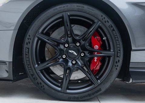 Aston Martin Vantage GT8