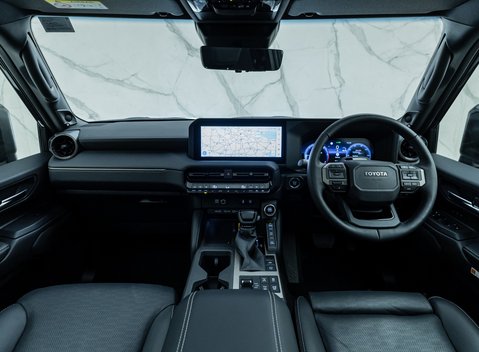 Toyota Land Cruiser Invincible 22