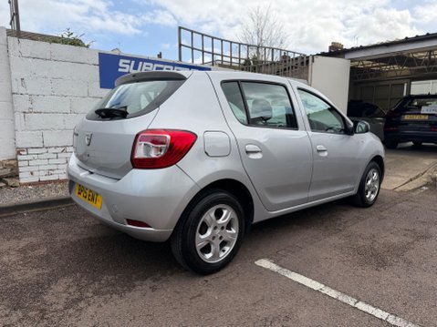 Dacia Sandero 1.5 dCi Laureate Euro 5 5dr 31