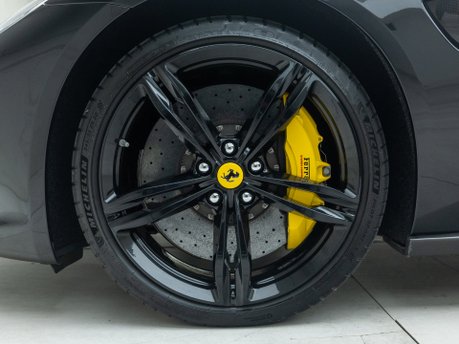 Ferrari GTC4 Lusso V12 