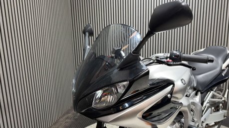 Yamaha FZ 2004 ONLY 22K GOOD RUNNING PROJECT BIKE 600CC 7