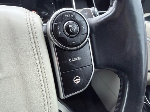 Land Rover Range Rover 3.0 TDV6 AUTOBIOGRAPHY 28