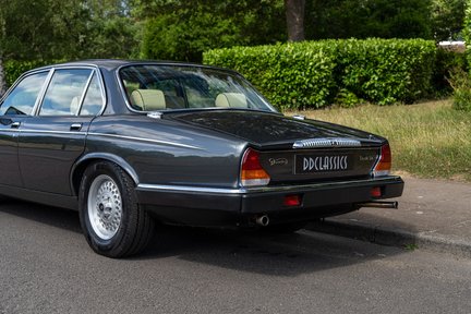 Daimler Double Six 13