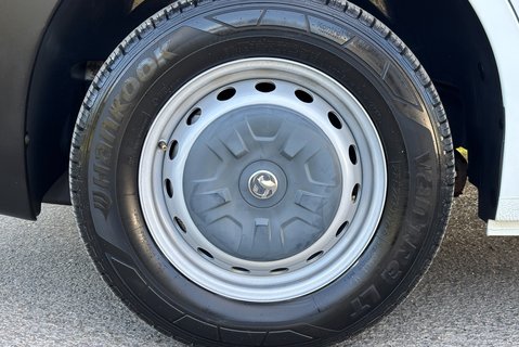 Vauxhall Movano F3500 L3 H1 125 ps Cdti Crew Cab Dropside with Tail Lift - Air Con 30